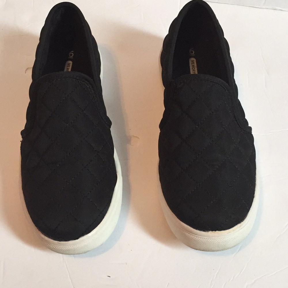 Time and tru black quilted slip on shoes